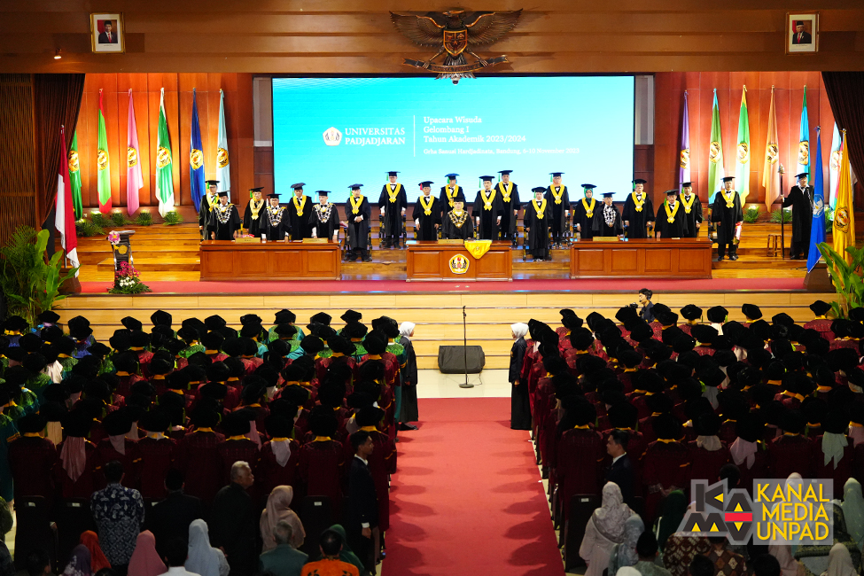 Rektor Harapkan Wisudawan Unpad Siap Hadapi Tantangan Nasional dan Global