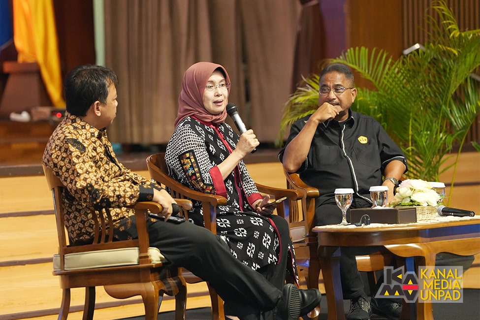 Rektor Harapkan Kontribusi Guru Besar untuk Capai Peringkat 500 Terbaik Dunia