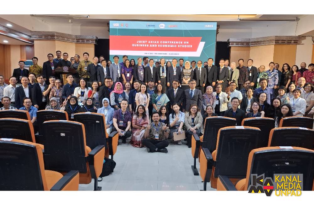 Peserta dari 27 Negara Ikuti Konferensi Ekonomi Bisnis Kolaborasi Unpad, UEH Vietnam dan Universitas Udayana