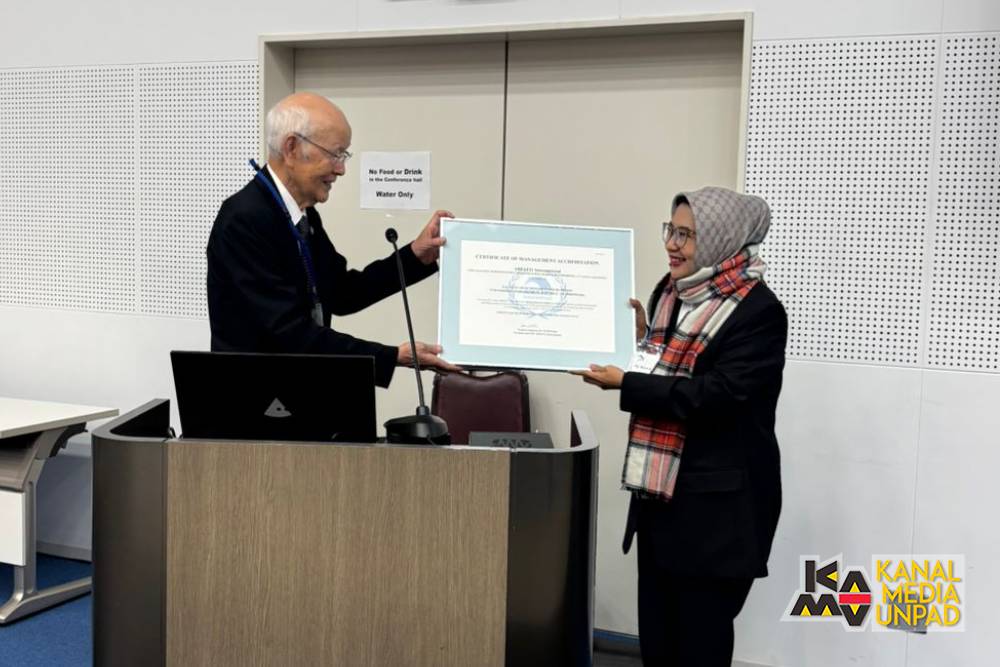FEB Unpad Raih Akreditasi Internasional ABEST21 dan Good Practice Award